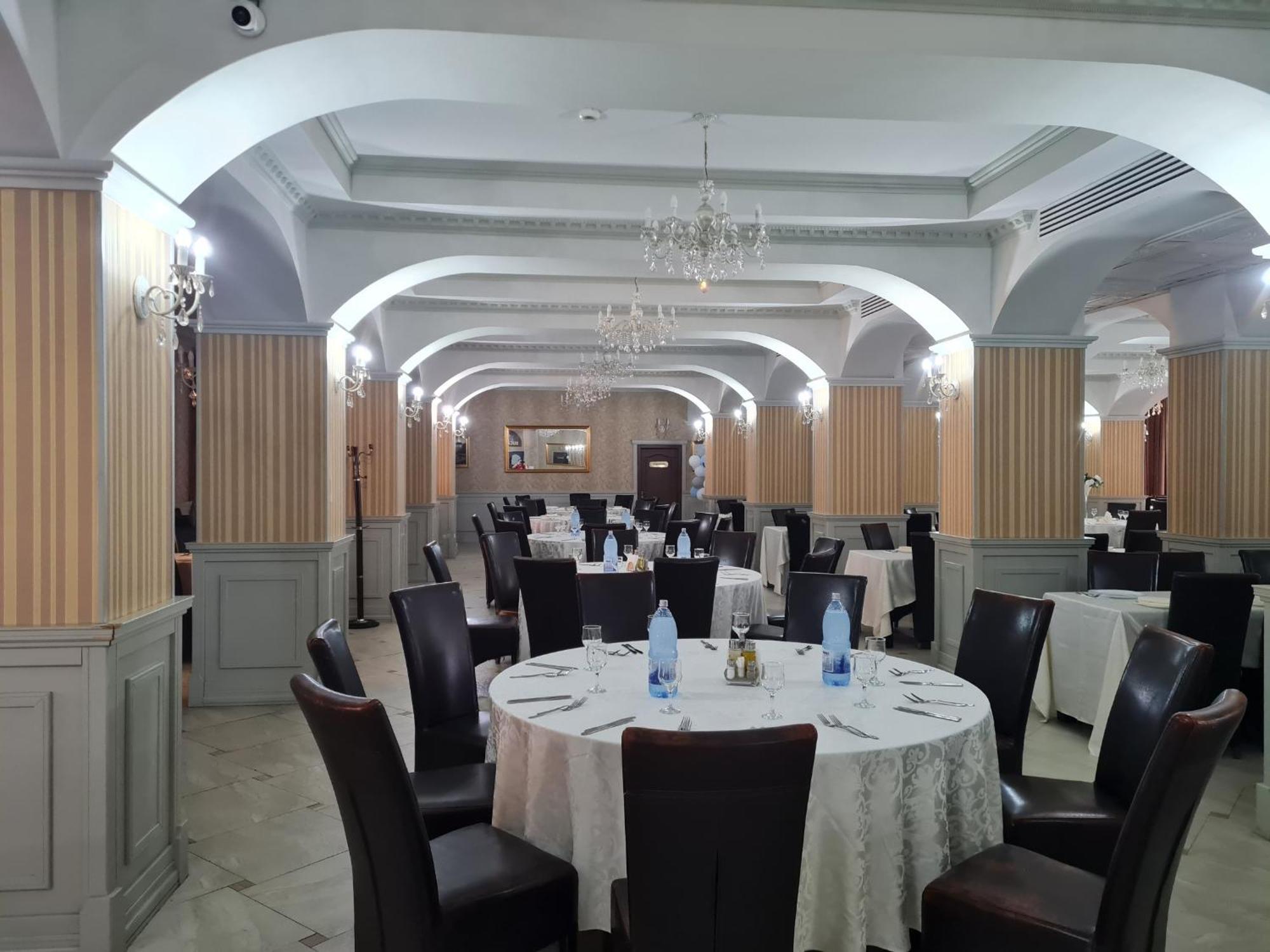 Hotel Valahia ترجوفيشت المظهر الخارجي الصورة