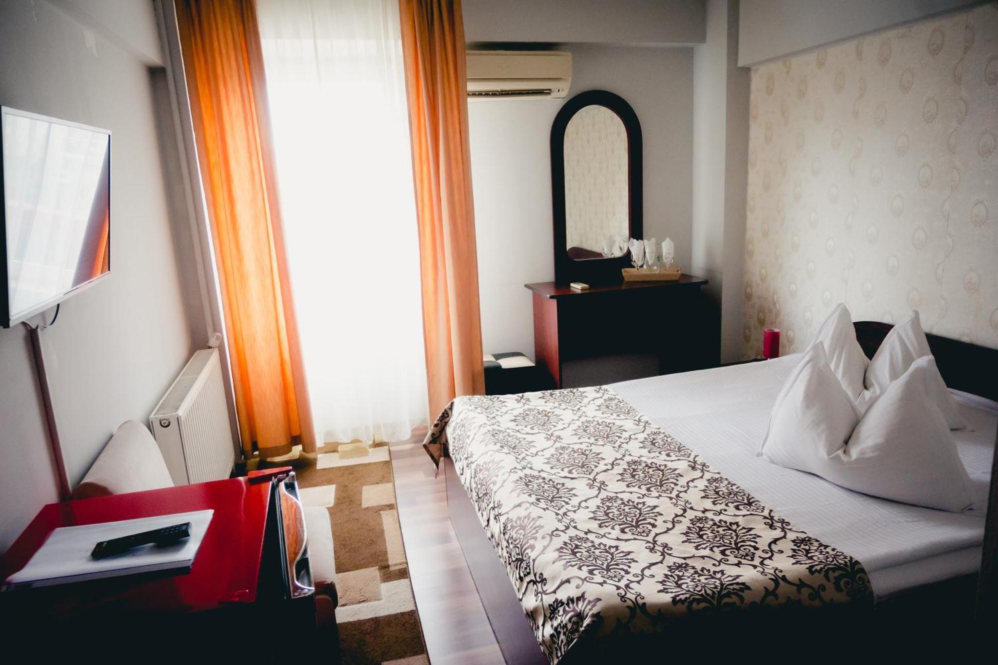 Hotel Valahia ترجوفيشت المظهر الخارجي الصورة