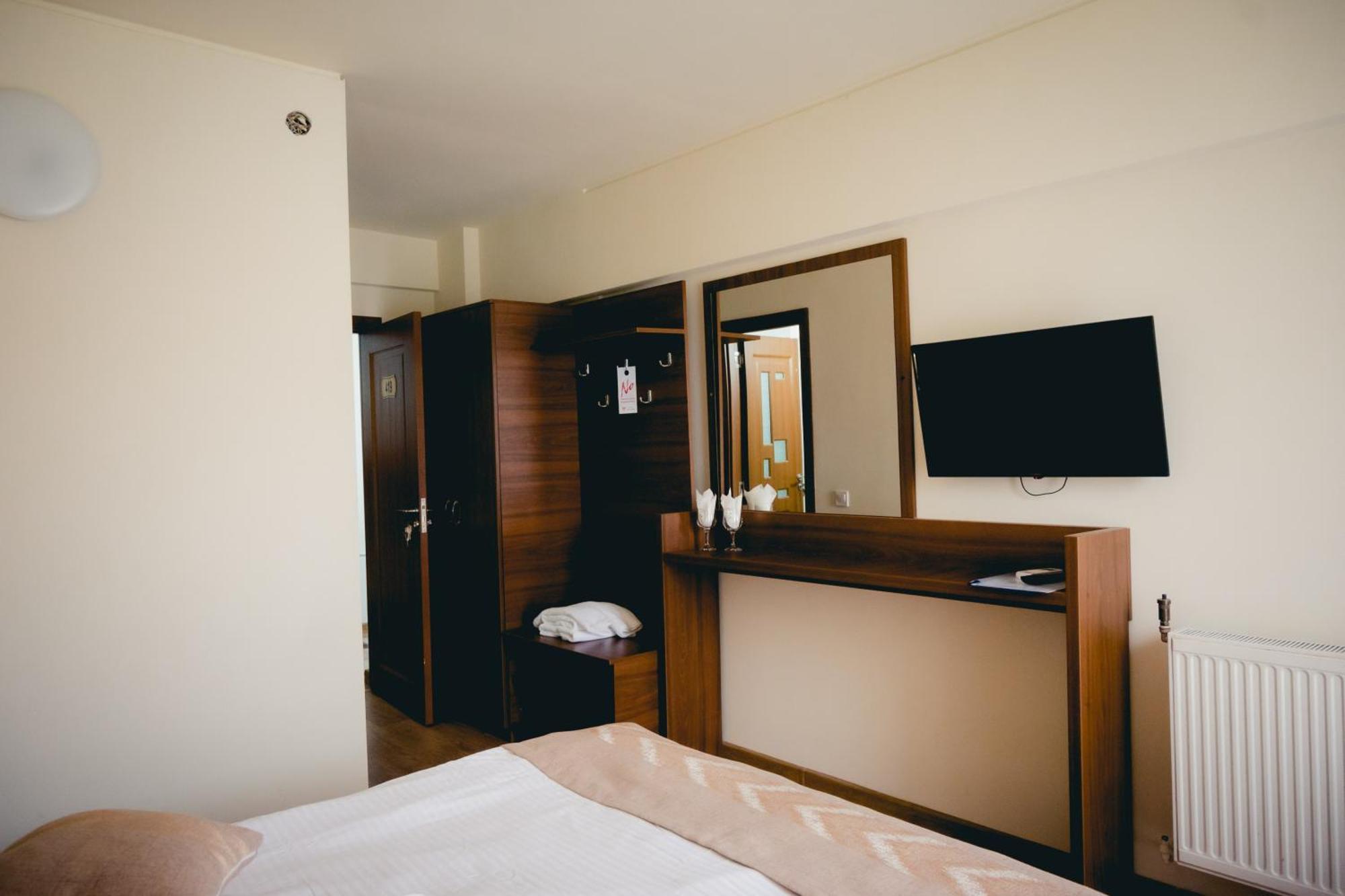 Hotel Valahia ترجوفيشت المظهر الخارجي الصورة