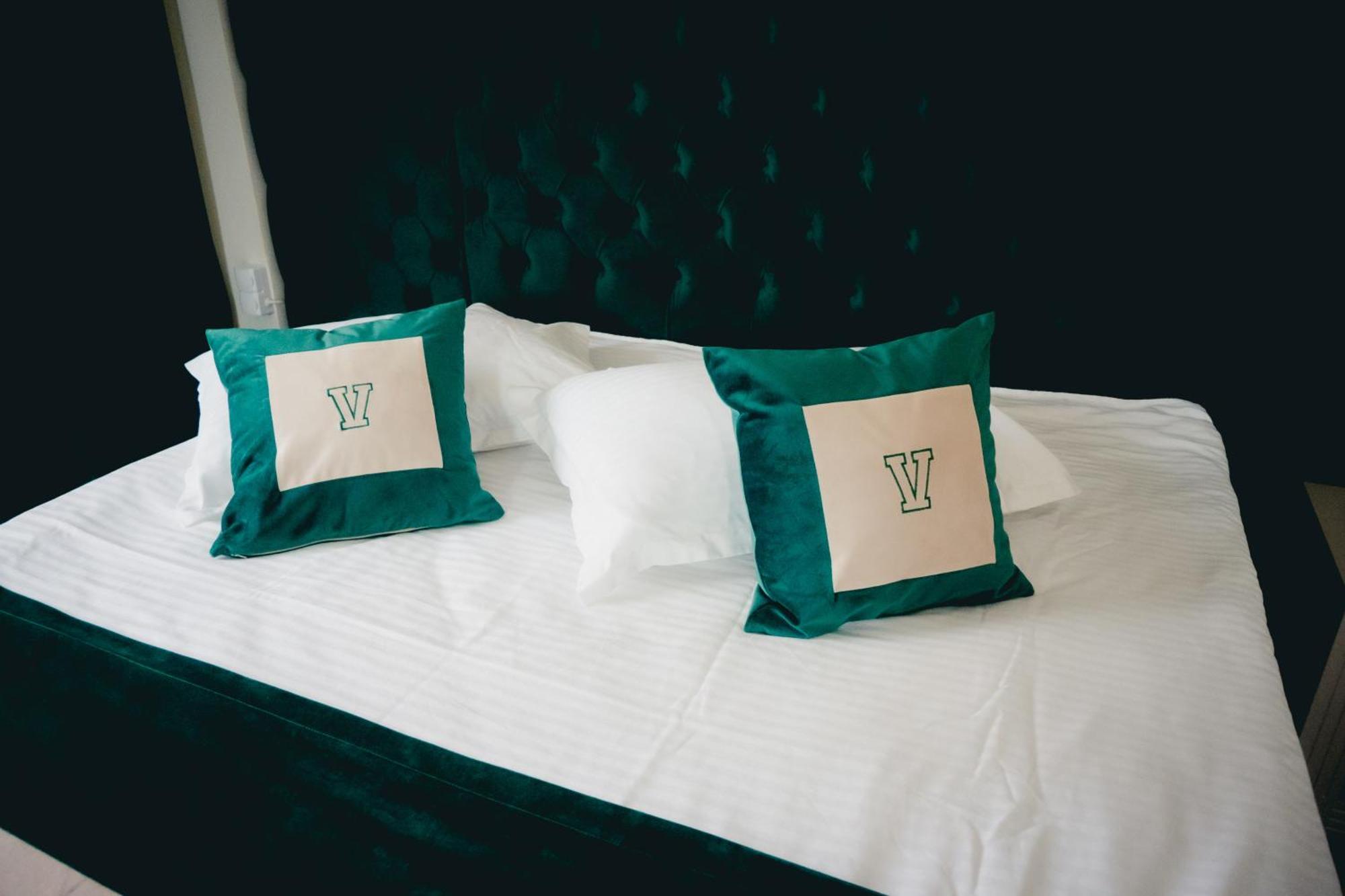 Hotel Valahia ترجوفيشت المظهر الخارجي الصورة