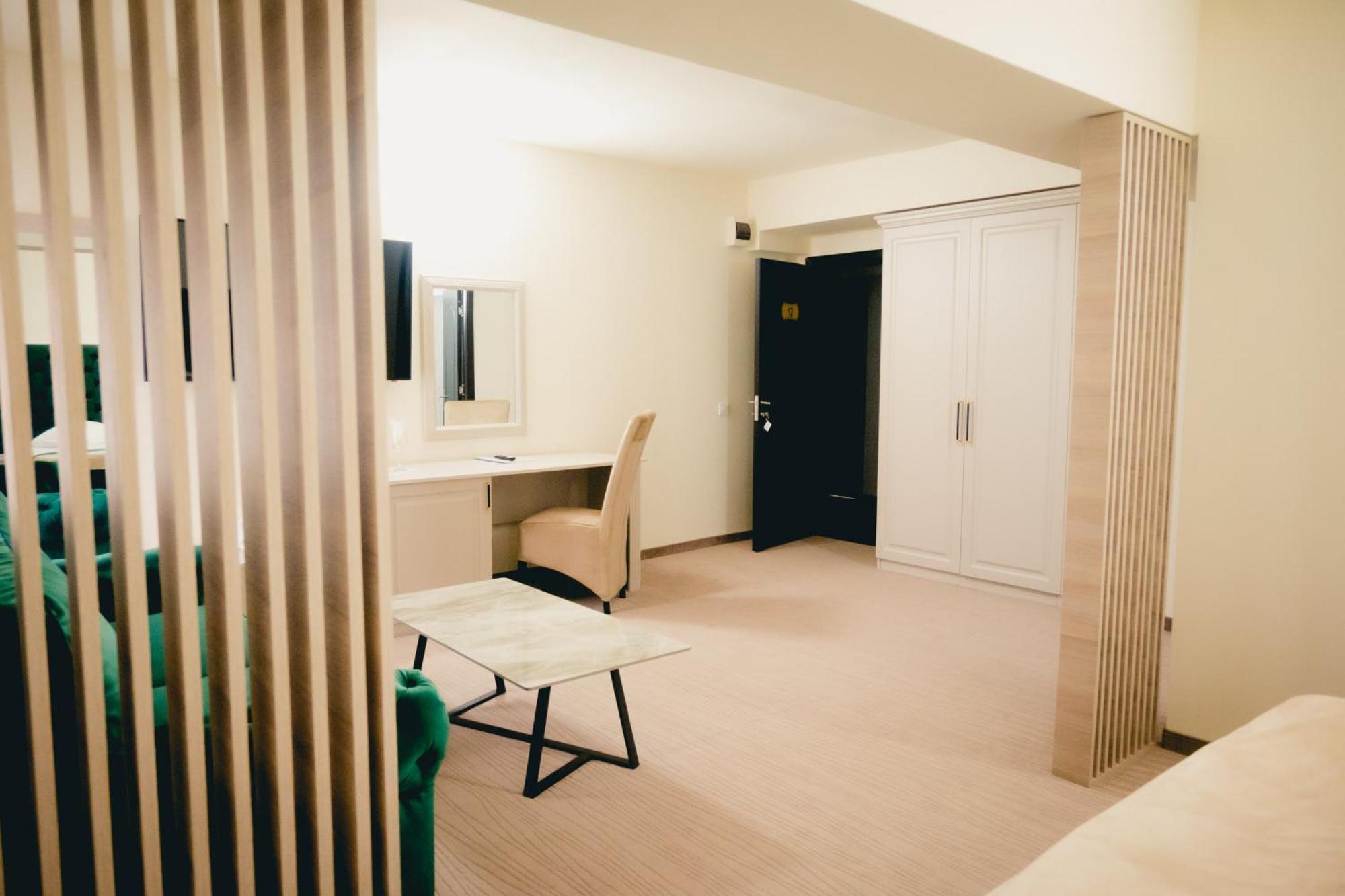 Hotel Valahia ترجوفيشت المظهر الخارجي الصورة