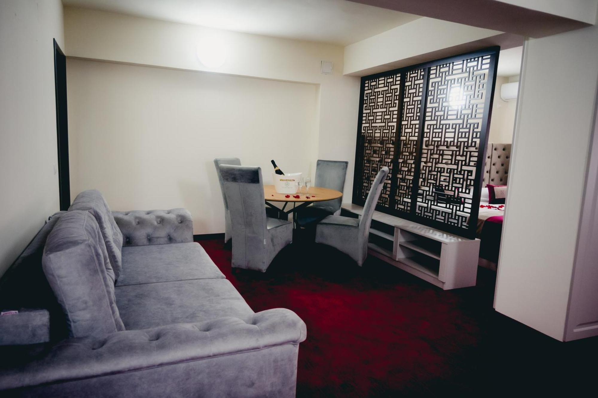 Hotel Valahia ترجوفيشت المظهر الخارجي الصورة