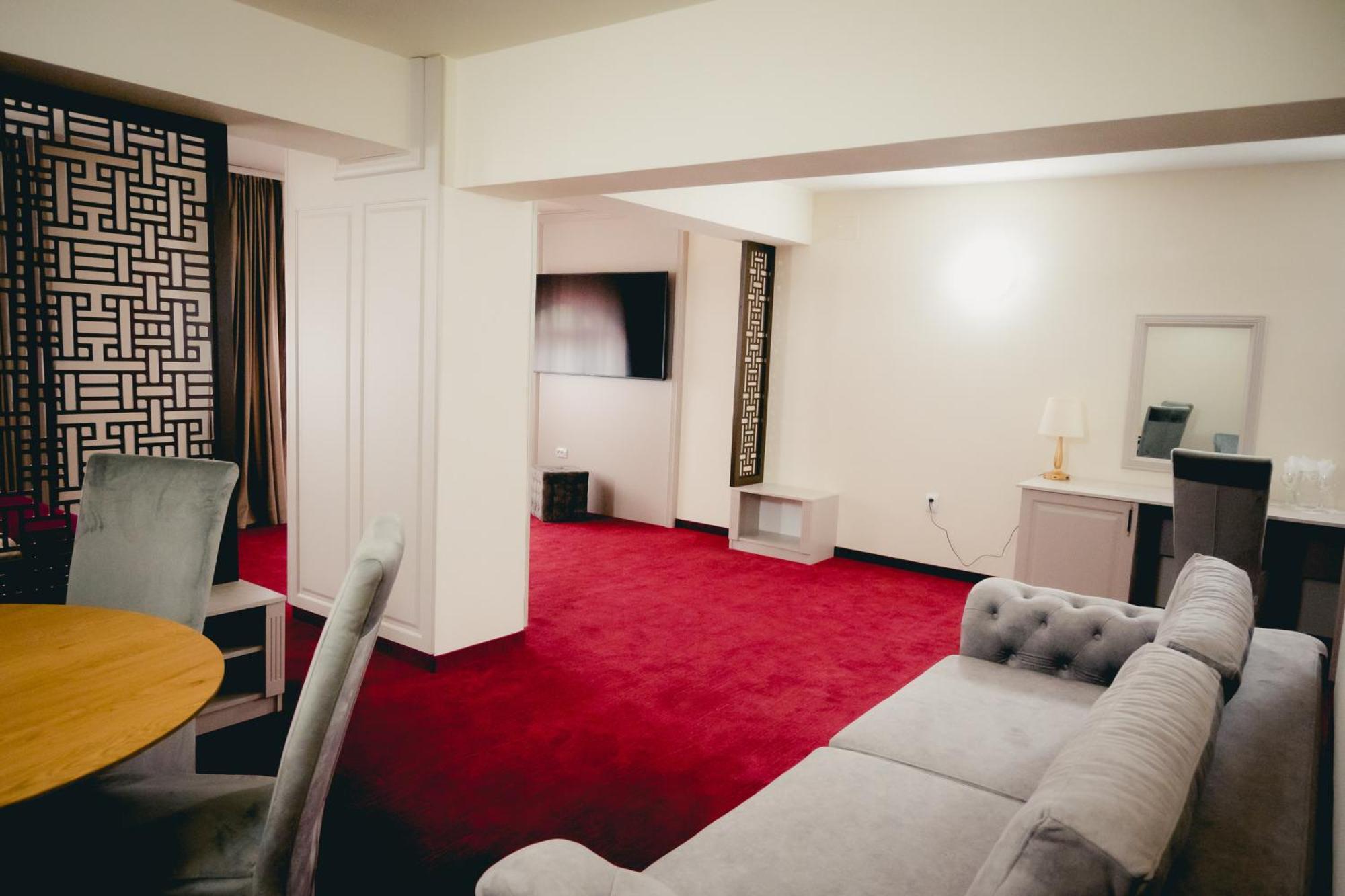 Hotel Valahia ترجوفيشت المظهر الخارجي الصورة