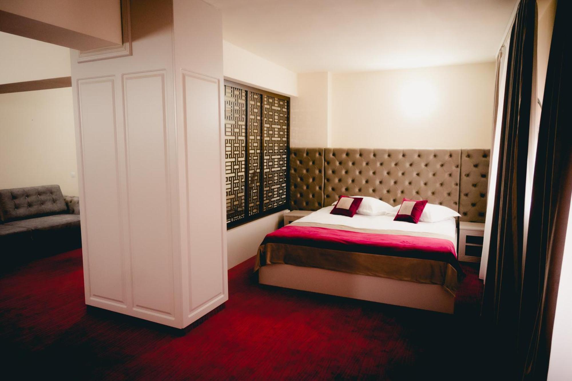 Hotel Valahia ترجوفيشت المظهر الخارجي الصورة