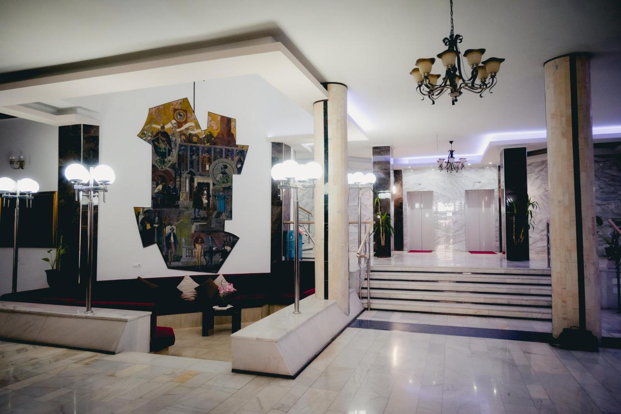 Hotel Valahia ترجوفيشت المظهر الخارجي الصورة