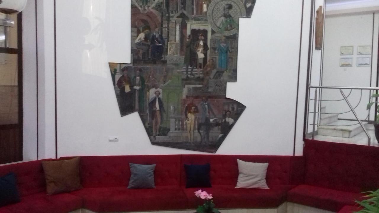 Hotel Valahia ترجوفيشت المظهر الخارجي الصورة